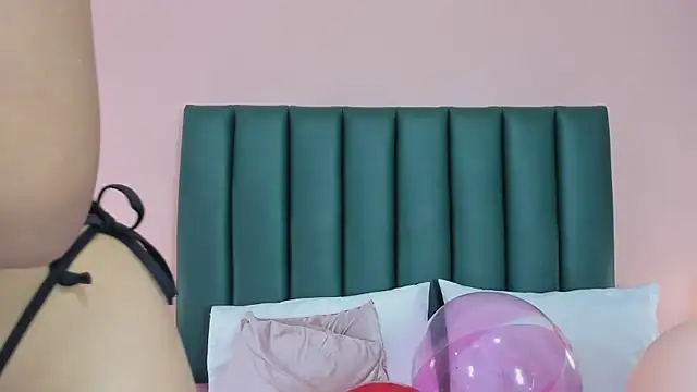 Martina_Divine_ webcam