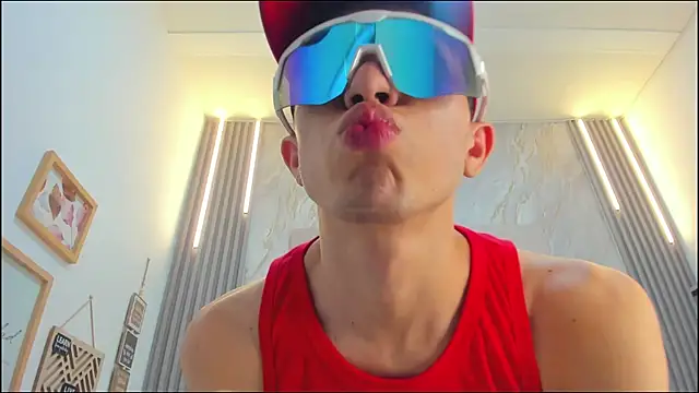 BOYS_OF_MILAMBER webcam