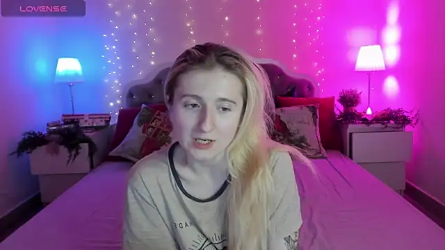 CamillaDreamer webcam