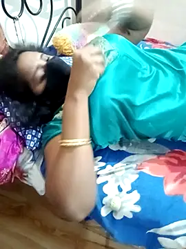 tamil_Vennila webcam