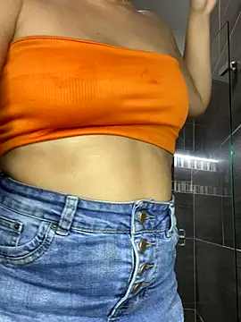 Emily_Jonness_ webcam