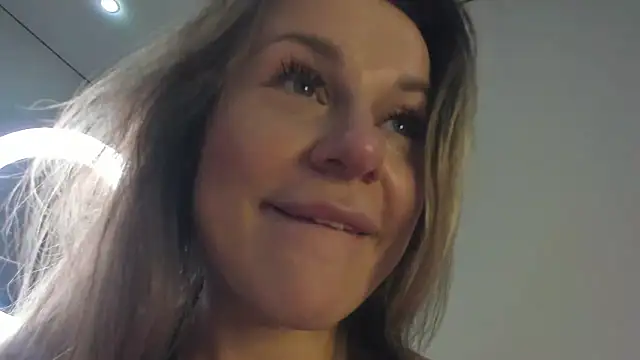 _cometoseeme_ webcam