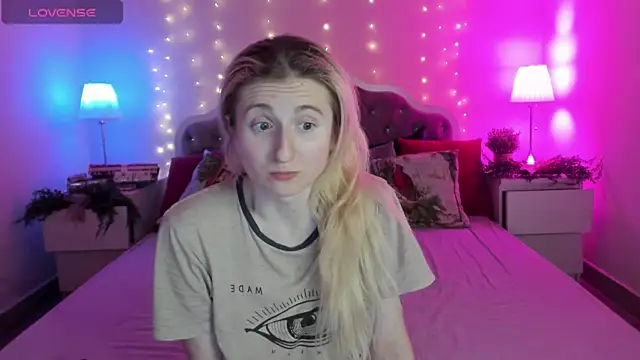 CamillaDreamer webcam