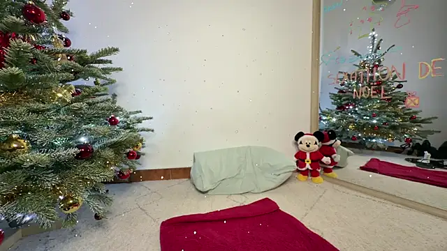 EmyLana Live Webcam on Stripchat