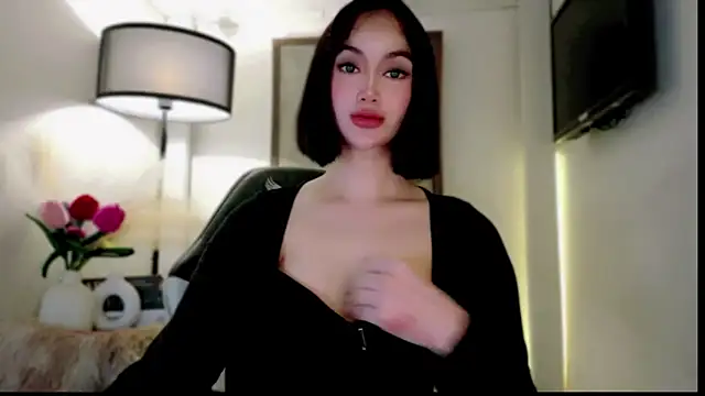 Anna_HollyDoll live cam screenshot tranny from Philippines on Token.Show — Token Tipping & Live Cams