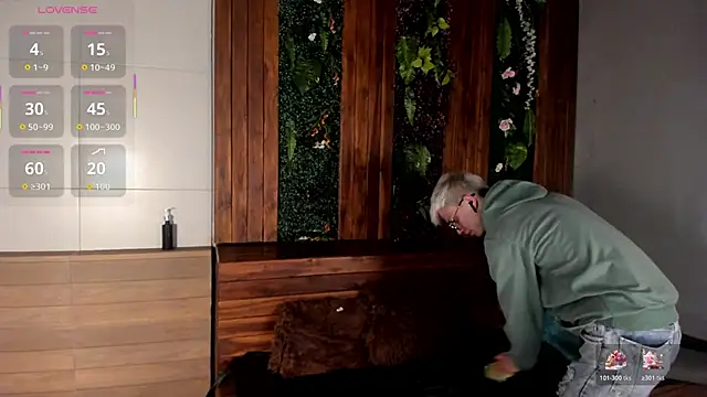 nicktorn (M young) - 💦make me cum