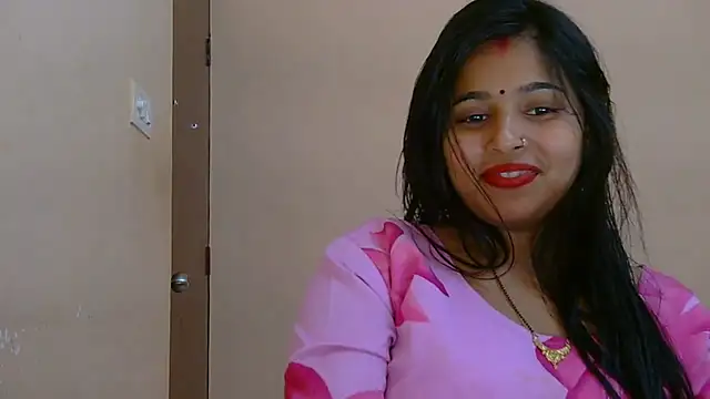 Cute-Simmi69 webcam