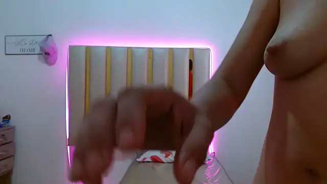 keilicita_tonny_18 webcam