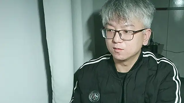 leousir (M young) - #asian #bears #blondes #cam2cam #cheap-privates #chinese #ejaculation #flashing #gape #handjob #hd #humiliation #jerk-off-instruction #medium #recordable-publics #small-audience #smoking #straight #young