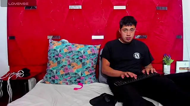 Emmaanddarling webcam