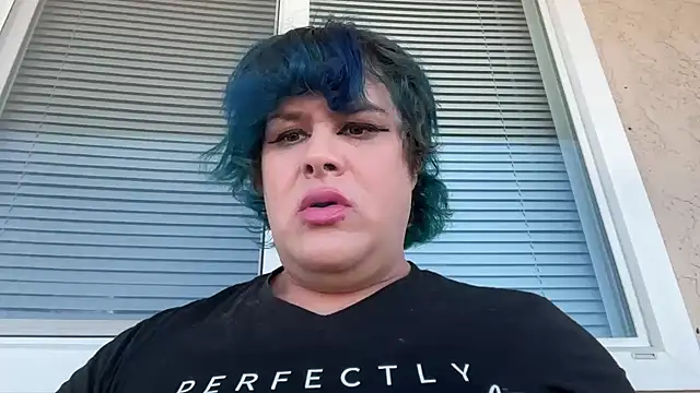 Julietserenity webcam