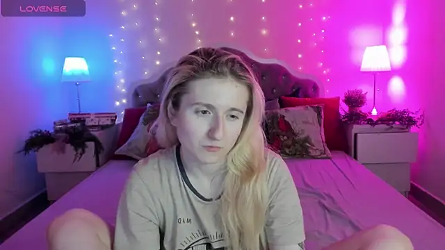 CamillaDreamer webcam