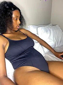 Webcam Model (Sirah1) is live