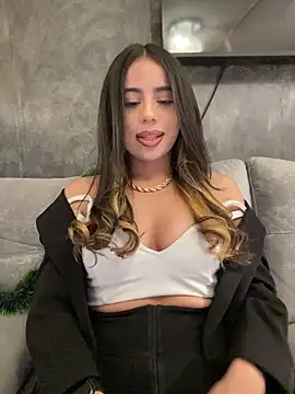 Webcam Model (AbyThompson) is live