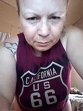 milflucifer (F mature) - flash tetas boob