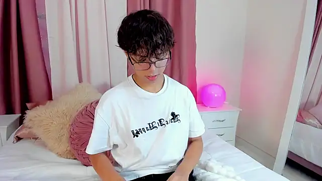 Honeymoon_sariel webcam