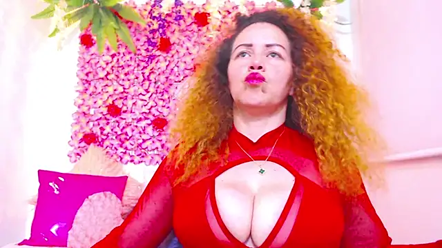 BLONDE_SEXYHOT webcam