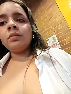 julieth_hot-69 (F young) - Undress me in my friend's warehouse