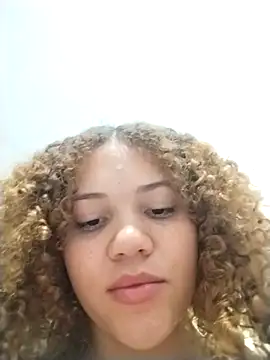 sirenrouge_69 (F young) - Show tits