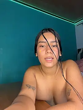 ALANAH_KITTY webcam