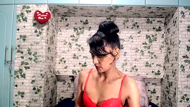 IndianSexyLove00 webcam