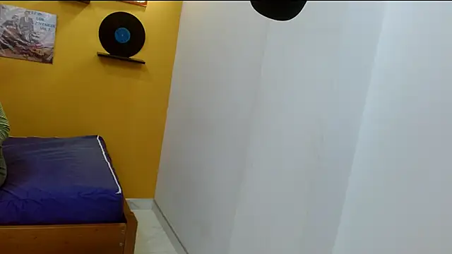 skinnyverus18 webcam