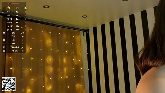 LorinaMaffitt webcam