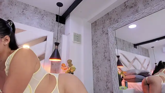 Vanessa_Rain_ webcam