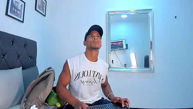 DickLatin_2893 webcam