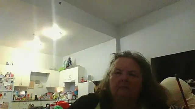 TiguhguhrsRose webcam