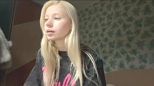 Barbie_Blondie webcam