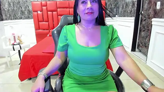 Imyourdirtymilf webcam
