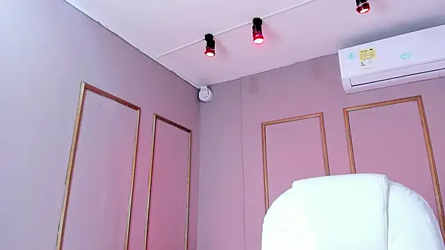 NahimiThompson webcam