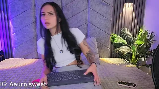 AuroraLanee_ webcam