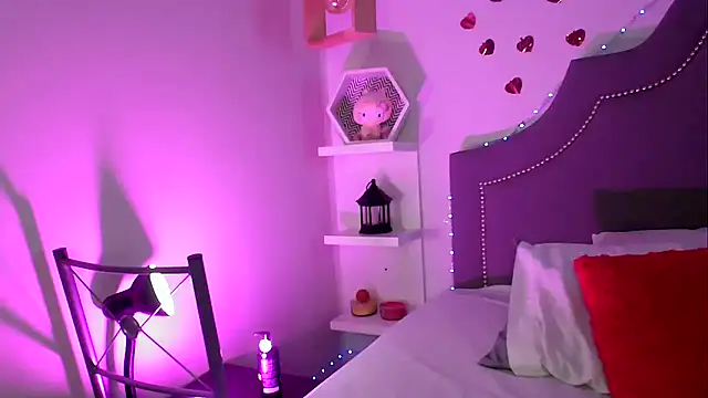 pocahontamoon webcam