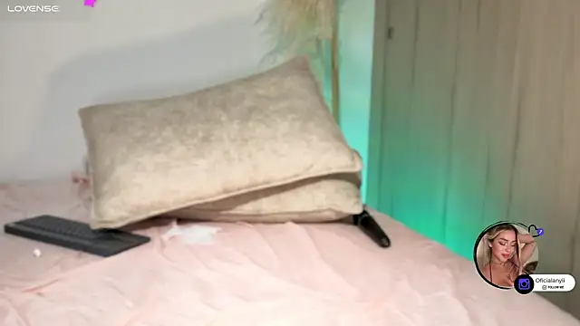 Addison_baker webcam