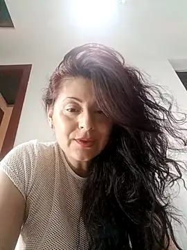 Webcam Model (lunadicty) is live