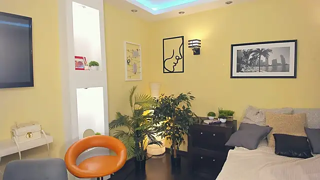 exposed_lizzy webcam