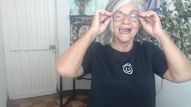 FunnyGrandma webcam