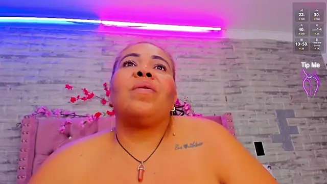 AshleyGrahams webcam