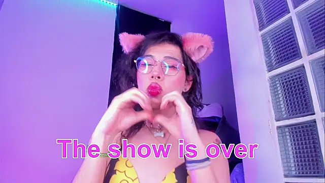 Sweet-SharoKitty webcam