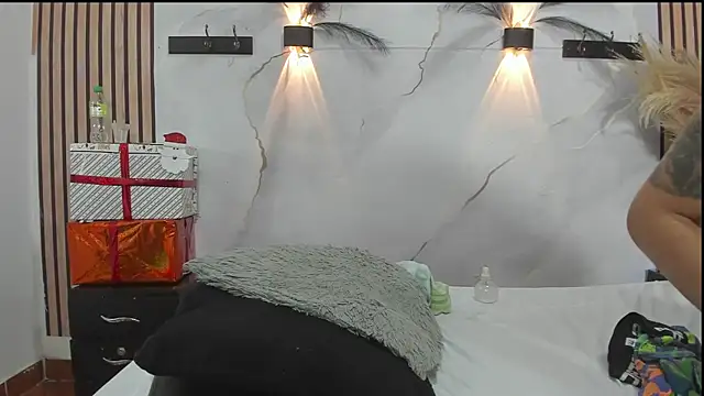 SabrinaAndEddy webcam