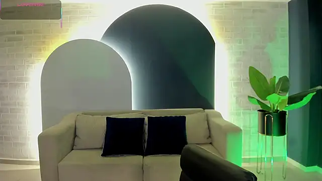 IsabellaMoreau webcam