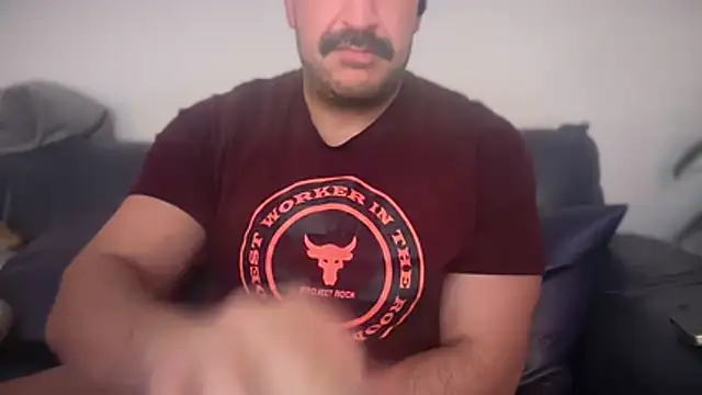 CloudyMuscleBeefy webcam