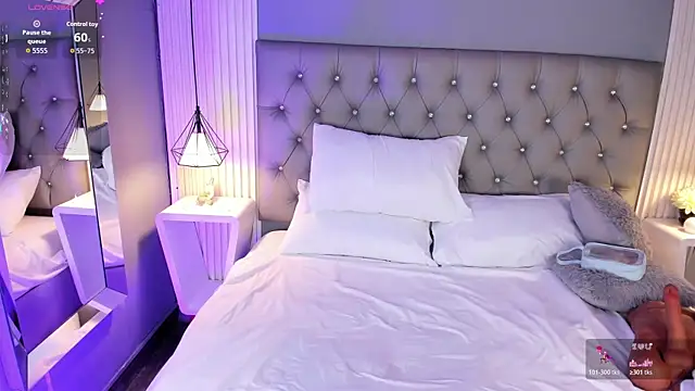 VioletthaRous webcam