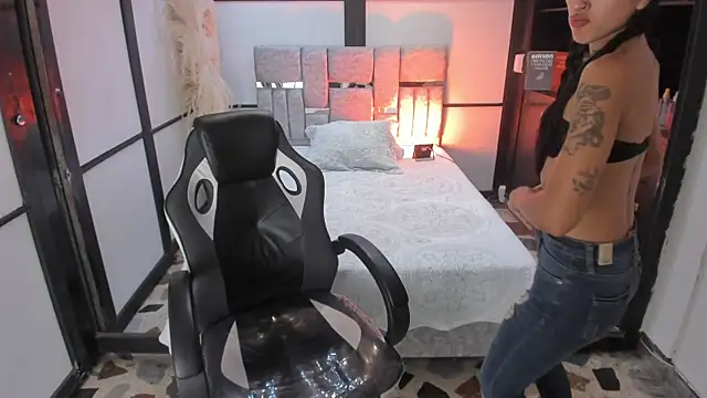 CatrinaVixxen webcam