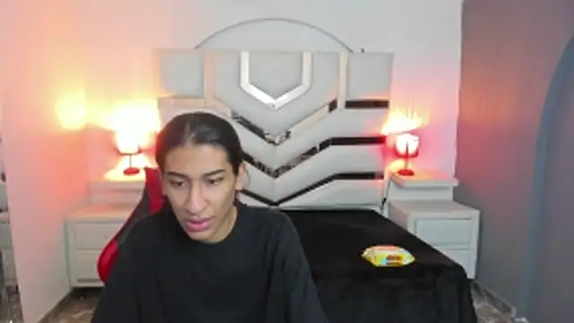 SofiaNaugthyxTS webcam