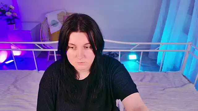 love_me__tonight_ webcam