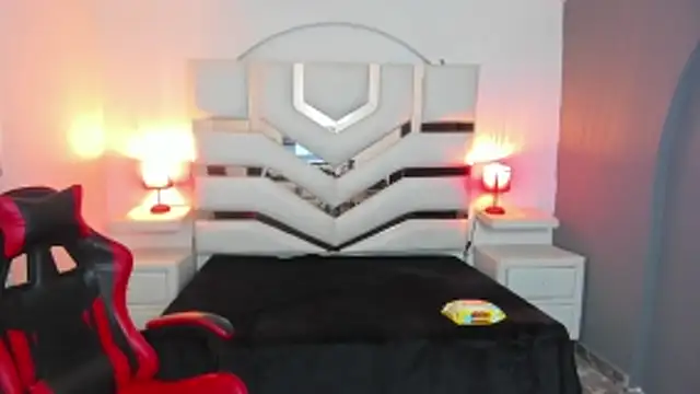 SofiaNaugthyxTS webcam