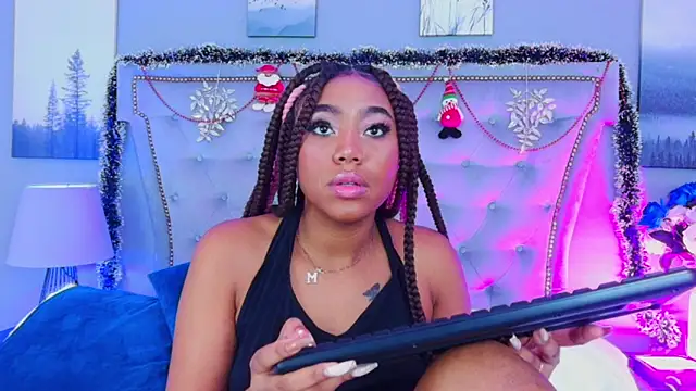 AngelaRoberts webcam